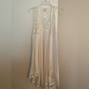 ‼️SOLD‼️ Cato white long cardigan, sleeveless